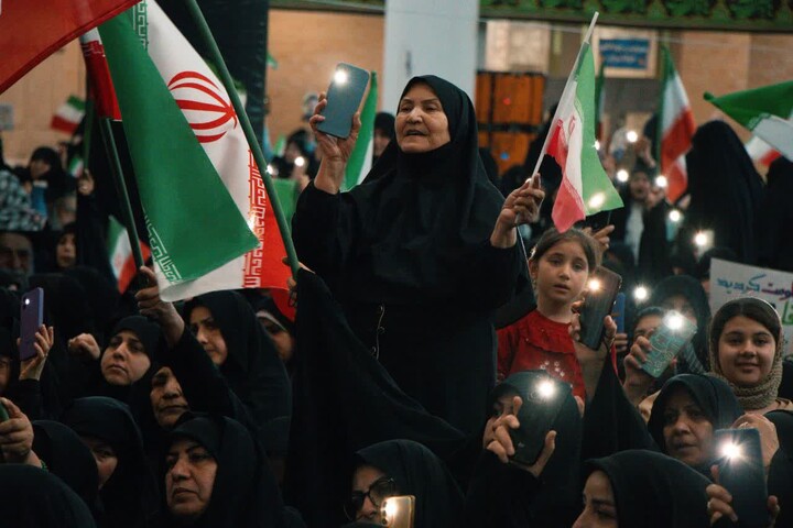 تصاویر | اجتماع باشکوه بانوان زنجانی در مصلای خاتم الانبیــاء ﷺ