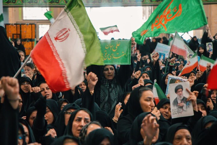 تصاویر | اجتماع باشکوه بانوان زنجانی در مصلای خاتم الانبیــاء ﷺ