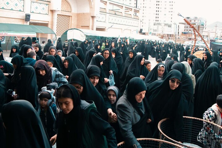 تصاویر | اجتماع باشکوه بانوان زنجانی در مصلای خاتم الانبیــاء ﷺ