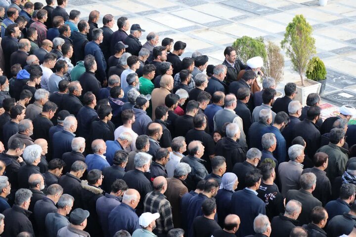 تصاویر/ تشییع پیکر خانواده شهید جنگ رمضان در قرچک