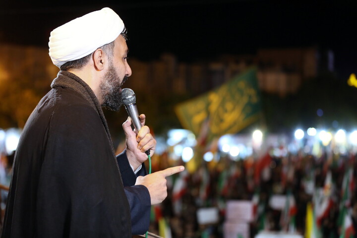 تصاویر/ تجمع مردم قم به مناسبت چهلمین روز شهادت قائد امت و شهدای جنگ رمضان