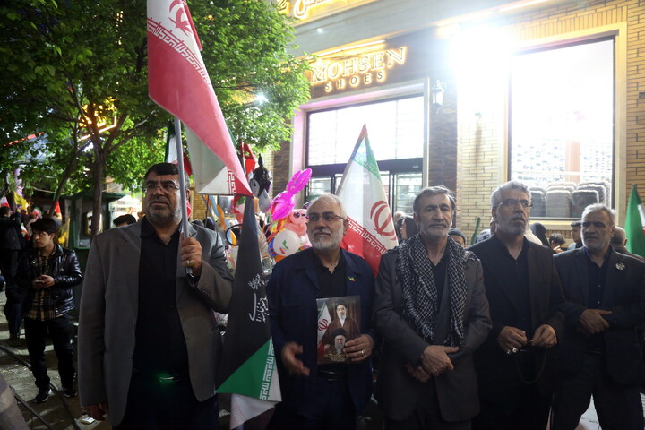 تصاویر/ تجمع مردم قم به مناسبت چهلمین روز شهادت قائد امت و شهدای جنگ رمضان