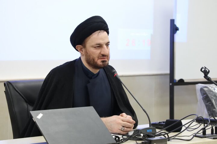 اولین جلسه آموزش کمک های اولیه حوزه علمیه استان یزد برگزار شد
