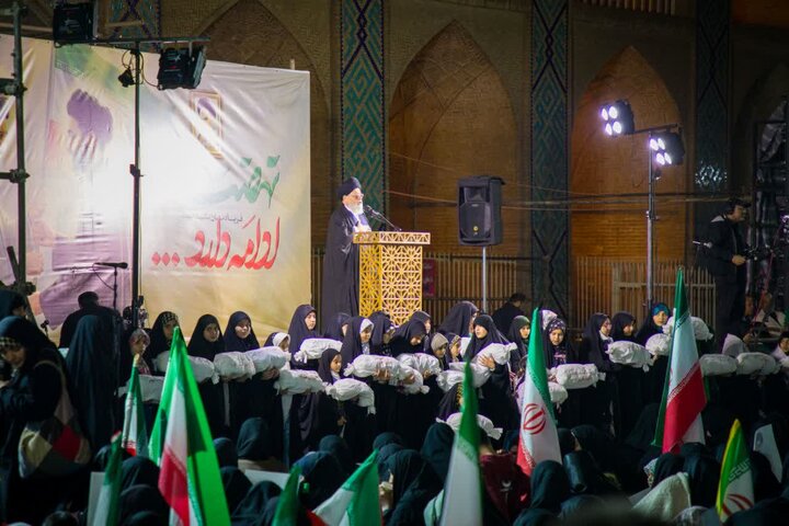 فیلم| بزرگداشت شیرخوارگان شهید
