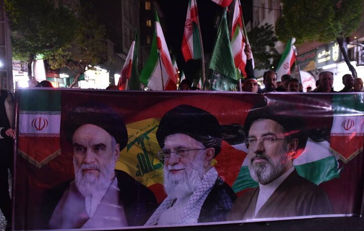 تصاویر/ گرامیداشت شهدای دانش‌آموز میناب در شادآباد تهران