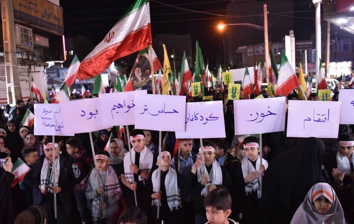 تصاویر/ گرامیداشت شهدای دانش‌آموز میناب در شادآباد تهران