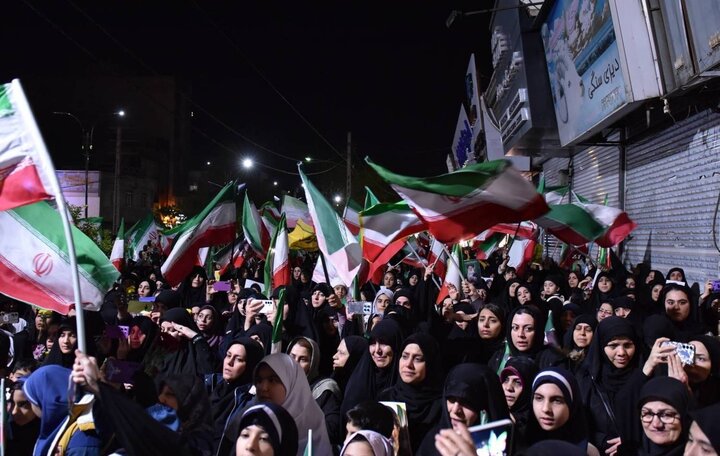 تصاویر/ گرامیداشت شهدای دانش‌آموز میناب در شادآباد تهران