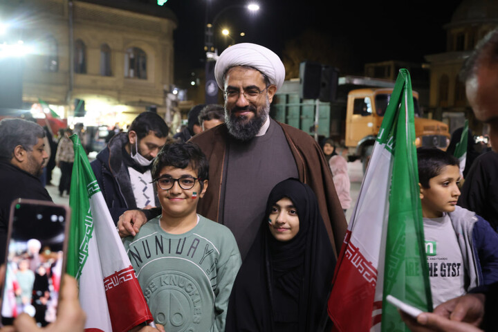 تصاویر / آیین اربعین شهادت قائد امت و دانش‌آموزان میناب در همدان