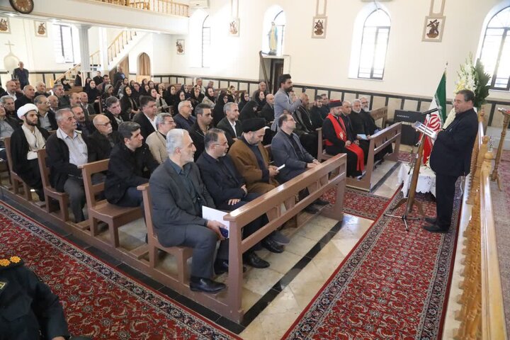 تصاویر/ برگزاری مراسم چهلمین روز شهادت رهبر معظم انقلاب در کلیسای کاتولیک آشوری و کلدانی ارومیه