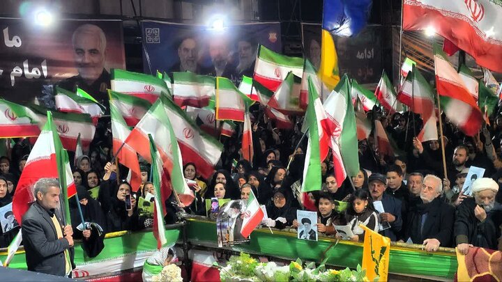 تصاویر/ تجمع مردم ماکو در حمایت از نظام اسلامی و نیروهای مسلح