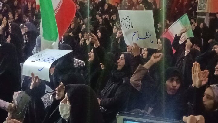 تصاویر / سی و نهمین شب حضور مردم غیور و جان برکف بادرود درحسینیه مرکز شهر