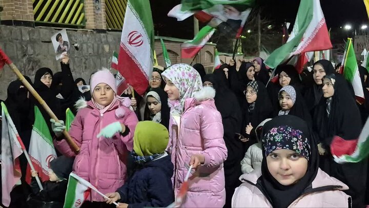 تصاویر /  تجمع مردمی رینه در ایستگاه نوزدهم فروردین