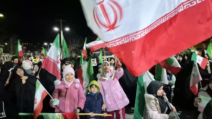 تصاویر /  تجمع مردمی رینه در ایستگاه نوزدهم فروردین