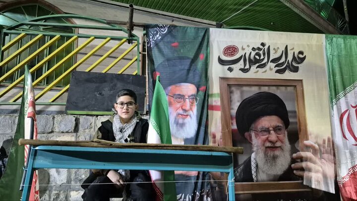 تصاویر /  تجمع مردمی رینه در ایستگاه نوزدهم فروردین