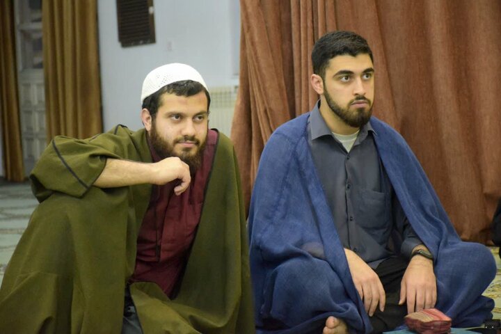تصاویر / مراسم اربعین شهادت قائد امّت (قدّس سرّه) در مدرسه علمیه خاتم الانبیاء (ص) بابل
