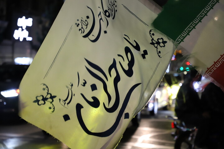 تصاویر / برپایی موکب مدرسه علمیه صادقیه تبریز در کنار حماسه آفرینی های مردم