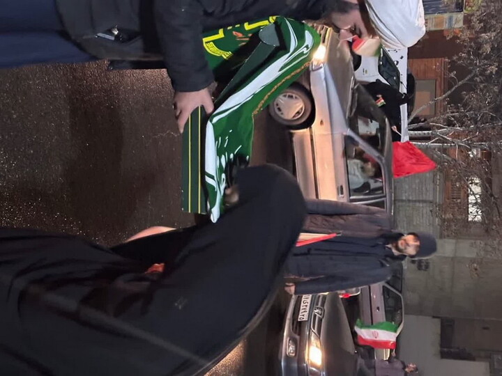 تصاویر / برپایی موکب گروه جهادی معین الضعفا تبریز در کنار حماسه آفرینی های مردم