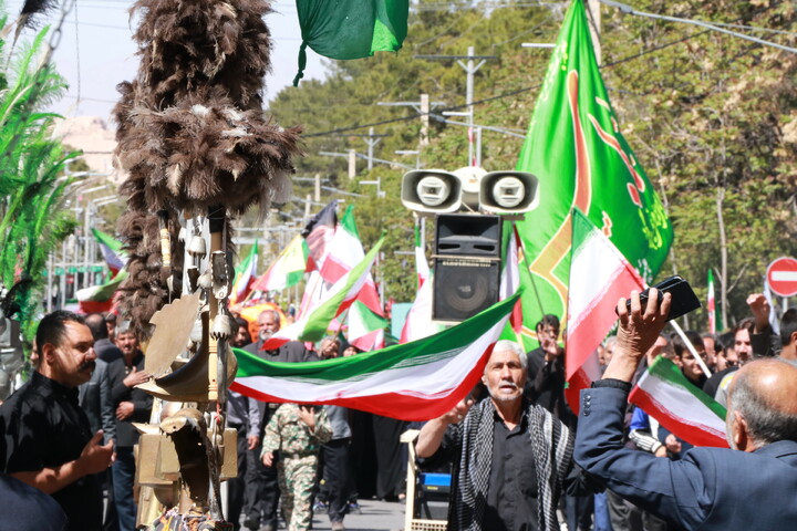 تصاویر/ عزاداری هیئات مذهبی شهرستان کرمان در مسیر منتهی به گلزار شهدای کرمان در اربعین قائد امت