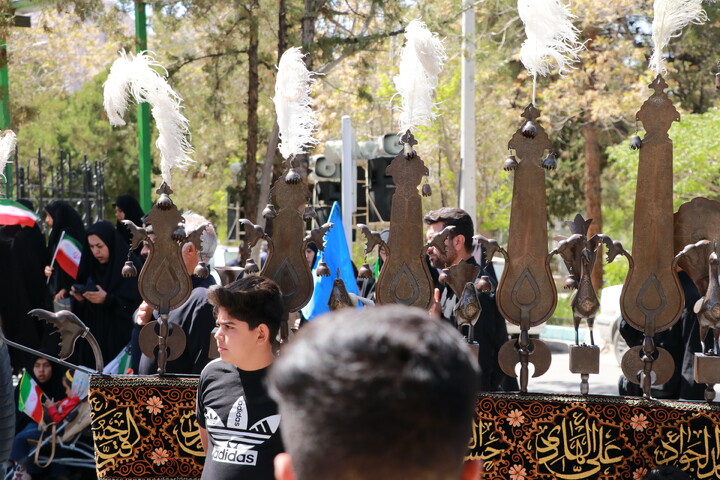 تصاویر/ عزاداری هیئات مذهبی شهرستان کرمان در مسیر منتهی به گلزار شهدای کرمان در اربعین قائد امت