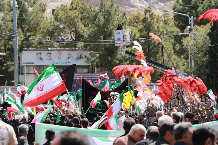 تصاویر/ عزاداری هیئات مذهبی شهرستان کرمان در مسیر منتهی به گلزار شهدای کرمان در اربعین قائد امت