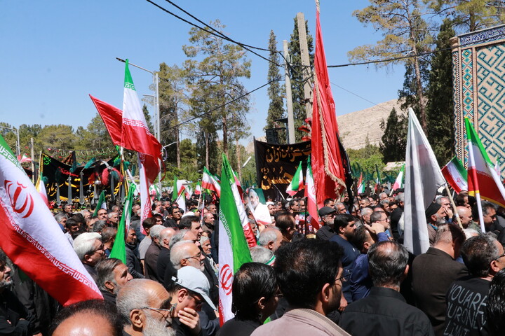 تصاویر/ عزاداری هیئات مذهبی شهرستان کرمان در مسیر منتهی به گلزار شهدای کرمان در اربعین قائد امت