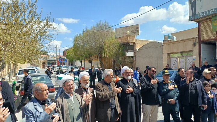 تصاویر/اجتماع عزاداری و حرکت دسته‌جمعی در چهلم شهادت قائد امت و شهدای والامقام در زرندیه