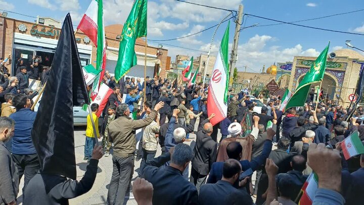تصاویر/اجتماع عزاداری و حرکت دسته‌جمعی در چهلم شهادت قائد امت و شهدای والامقام در زرندیه