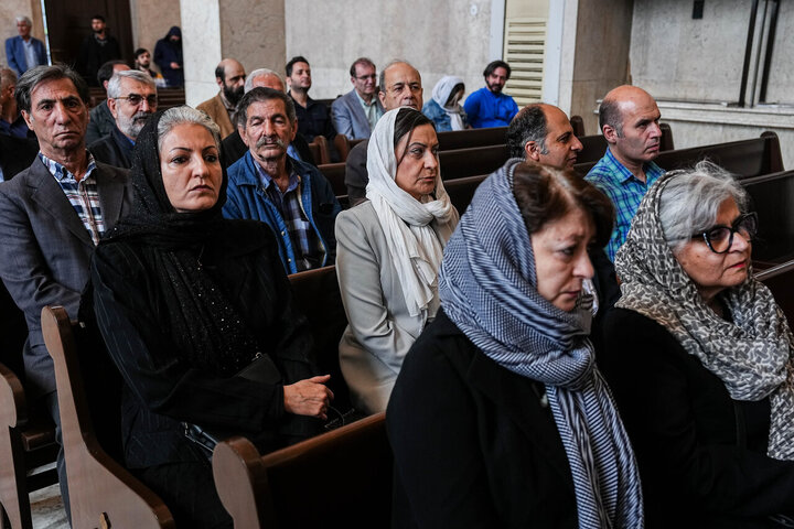 تصاویر/ مراسم چهلمین روز شهادت رهبر انقلاب در کلیسای سرکیس مقدس تهران
