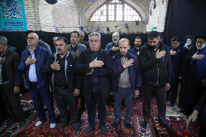 مراسم چهلم رهبر شهید امت توسط بازاریان شهرکرد