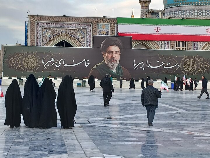 تصاویر/ اجتماع وعزاداری مردم مشهد در سوگ رهبر شهید