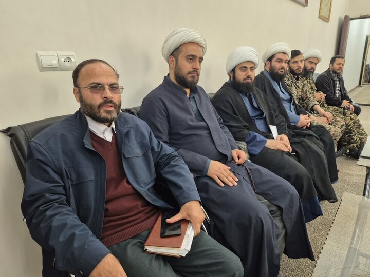 تصاویر/  دیدار رئیس سازمان بسیج اساتید، طلاب و روحانیون کشور با امام جمعه پاکدشت