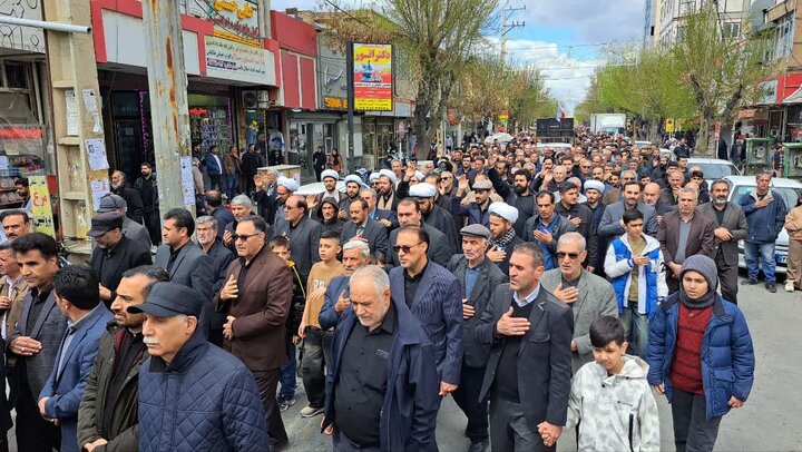 تصاویر/ حضور حماسی و پرشور مردم شهیدپرور و انقلابی میاندوآب در مراسم اربعین سیدالشهدای انقلاب