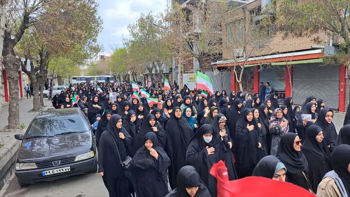 تصاویر/ حضور حماسی و پرشور مردم شهیدپرور و انقلابی میاندوآب در مراسم اربعین سیدالشهدای انقلاب