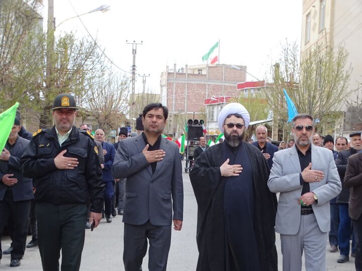 تصاویر/ برگزاری آیین سوگواری چهلمین روز شهادت «رهبر شهید» و شهدای مدرسه میناب در چهاربرج