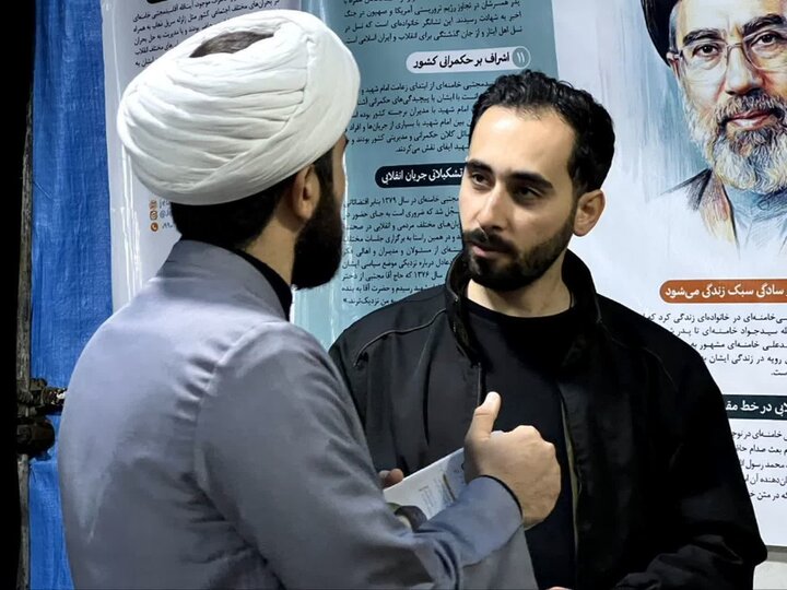 تصاویر/  گوشه ای از فعالیت طلاب و مبلغین در موکب تبیینی در شهرستان اسلامشهر