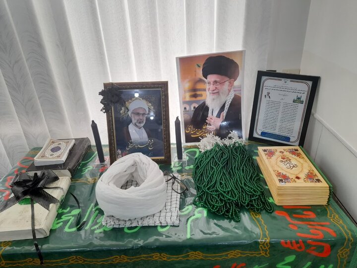 تصاویر/ دیدار کارکنان مدرسه علمیه آیت‌الله یثربی (ره) کاشان با خانواده‌های شهید شکاری‌پور و مرحوم حجت‌الاسلام باغستانی