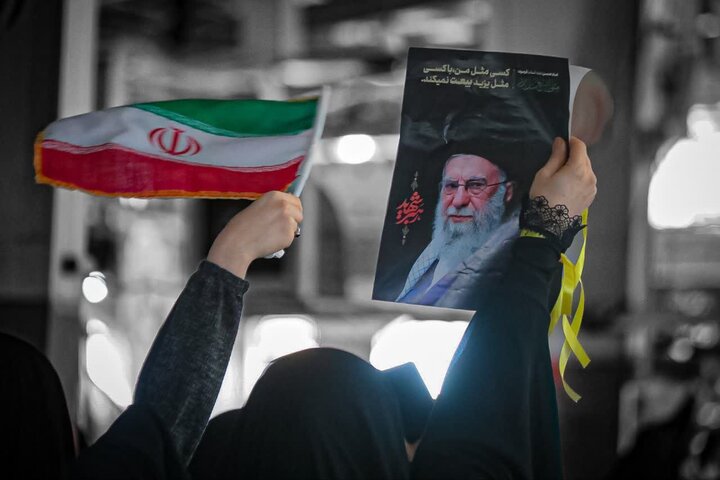 تصاویر / مصلای بزرگ بابل، میزبان مردم عزادار اربعین شهادت امام خامنه ای (قدس سره) و شهدای رمضان
