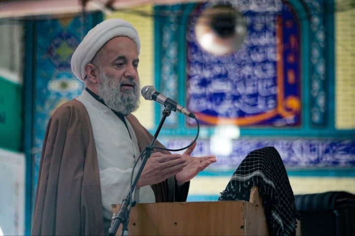 تصاویر / مصلای بزرگ بابل، میزبان مردم عزادار اربعین شهادت امام خامنه ای (قدس سره) و شهدای رمضان
