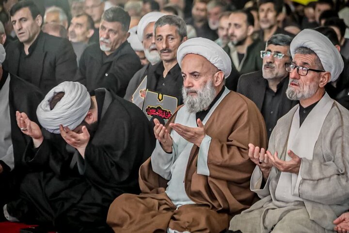 تصاویر / مصلای بزرگ بابل، میزبان مردم عزادار اربعین شهادت امام خامنه ای (قدس سره) و شهدای رمضان