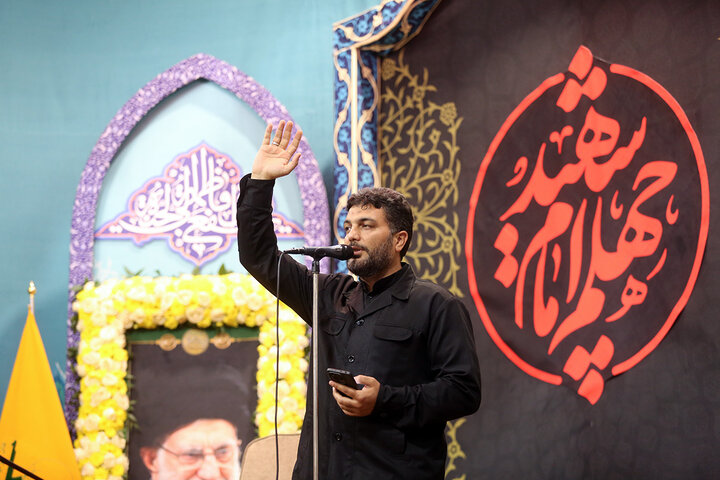 عزاداری ظهر اربعین رهبر شهید انقلاب در حرم بانوی کرامت