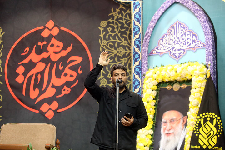 عزاداری ظهر اربعین رهبر شهید انقلاب در حرم بانوی کرامت