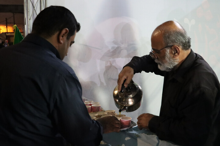 موکب مدرسه علمیه دارالعلم آیت الله بهبهانی(ره) اهواز در اربعین امام شهید قائد