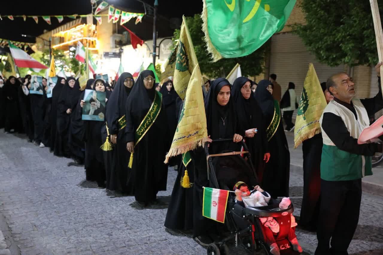 برگزاری آیین اربعین «رهبر شهید» با حضور خادمیاران رضوی در موکب مدرسه علمیه تخصصی امام حسین(ع) یزد+تصاویر