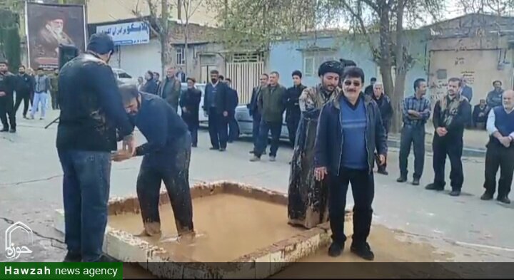 فیلم | گل مالی مردم خرم آباد در اربعین امام شهید