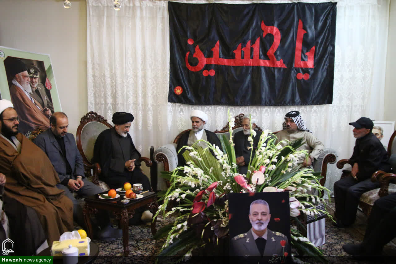 نمایندگان آیت‌الله العظمی مکارم شیرازی با خانواده شهید سپهبد موسوی دیدار کردند