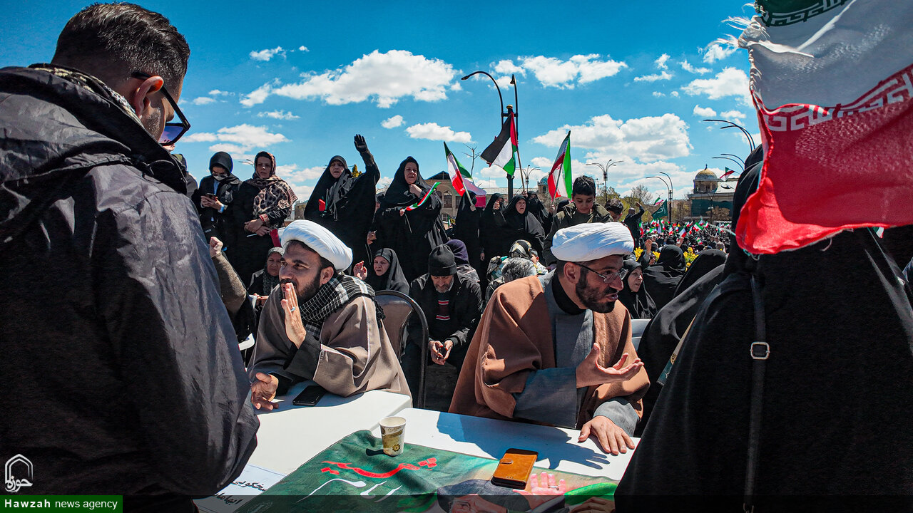 حضور پرشور طلاب همدانی در آیین سوگواری رهبر شهید انقلاب+تصاویر