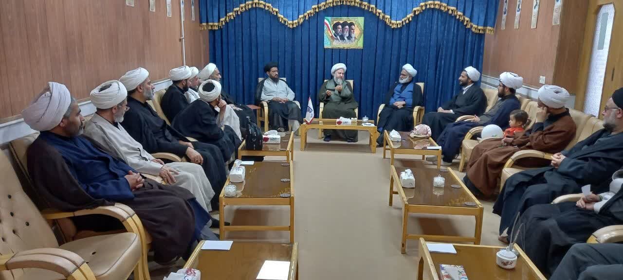 ایفای نقش روحانیت در دوران جنگ، اثرگذار و نمایان است