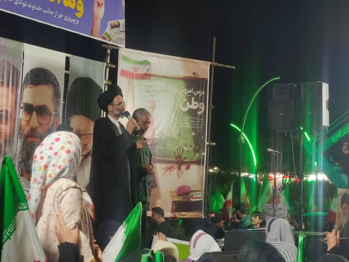 اجتماعات خیابانی را همچنان پرشور برگزار خواهیم کرد