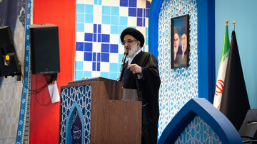 حضور مردم در عرصه خیابان، سیاست سازشکارانه را خنثی خواهد کرد