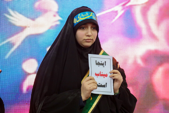 مراسم چهلم شهدای دانش‌آموز میناب در شهرکرد